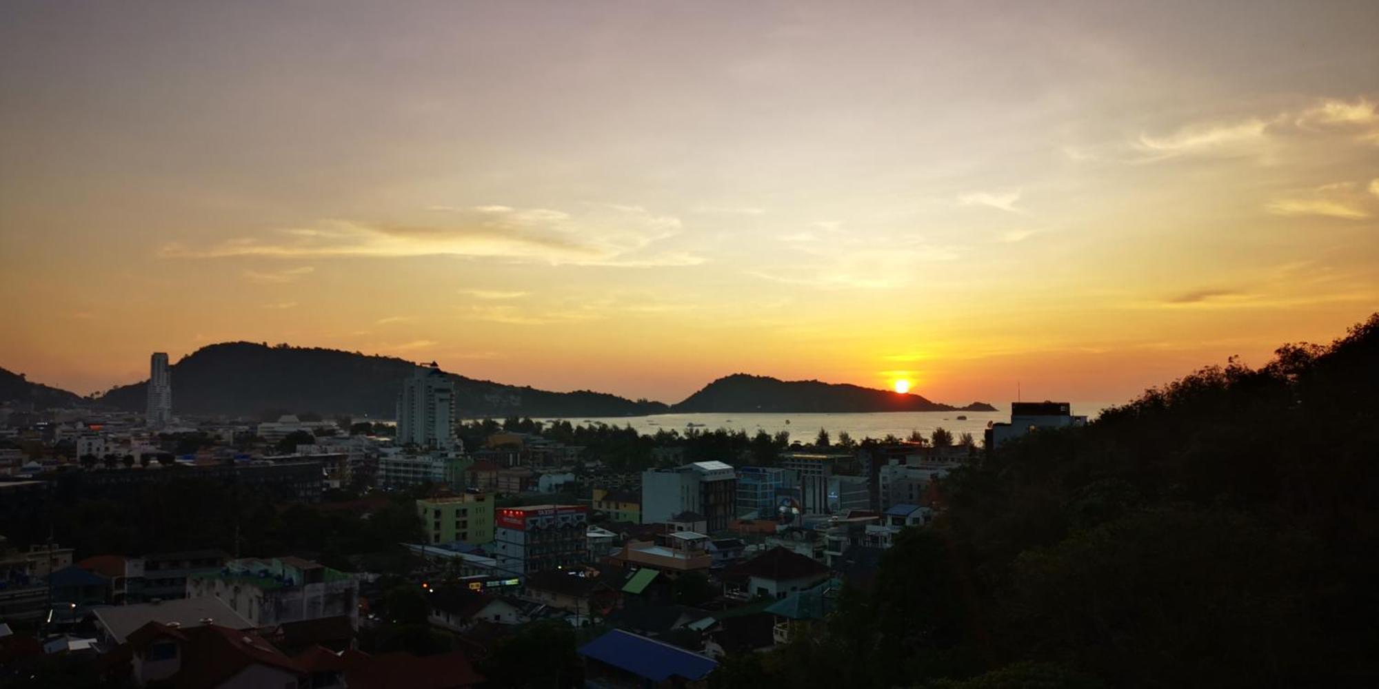 Emerald Terrace 2 Bedrooms Panoramic Ocean View Floor Patong